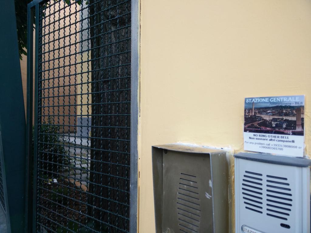 Stazione Centrale Bed & Breakfast Bologna Bagian luar foto