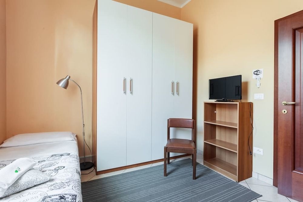 Stazione Centrale Bed & Breakfast Bologna Bagian luar foto