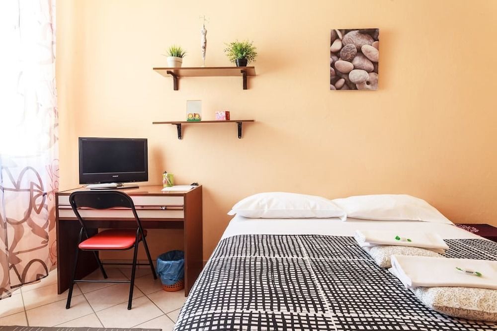 Stazione Centrale Bed & Breakfast Bologna Bagian luar foto