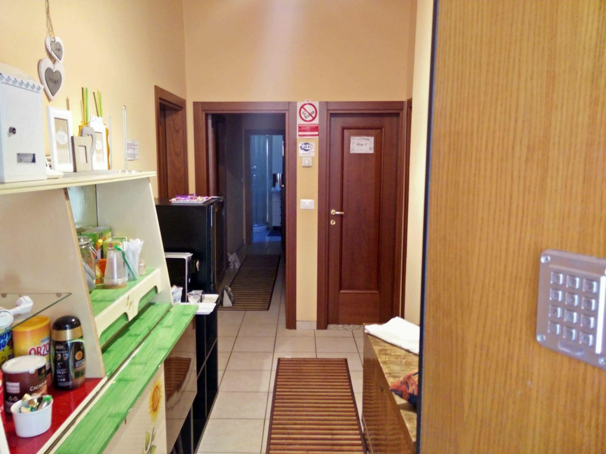 Stazione Centrale Bed & Breakfast Bologna Bagian luar foto