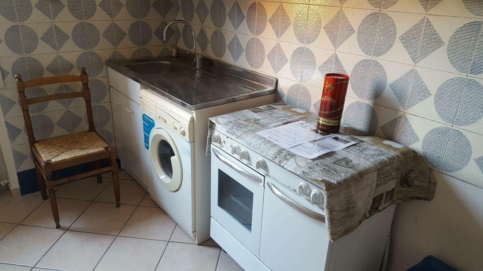 Stazione Centrale Bed & Breakfast Bologna Bagian luar foto