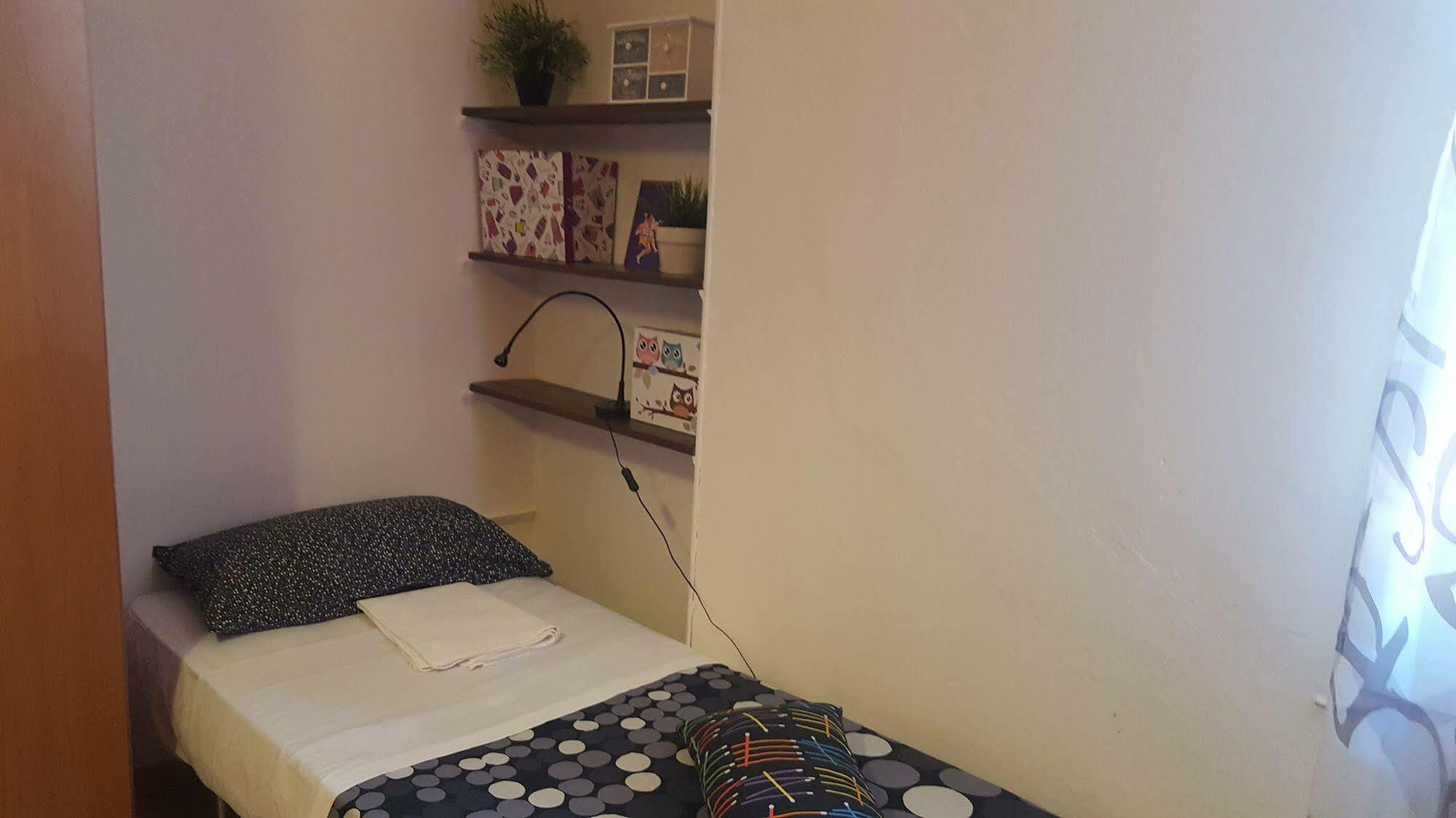 Stazione Centrale Bed & Breakfast Bologna Bagian luar foto