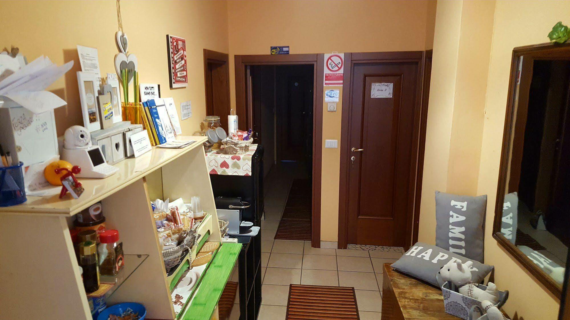 Stazione Centrale Bed & Breakfast Bologna Bagian luar foto