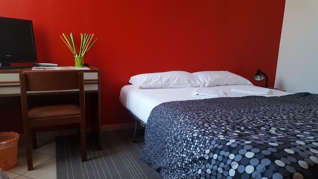 Stazione Centrale Bed & Breakfast Bologna Bagian luar foto